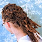 Dreadlocks mit Verlängerung aus Kunsthaar